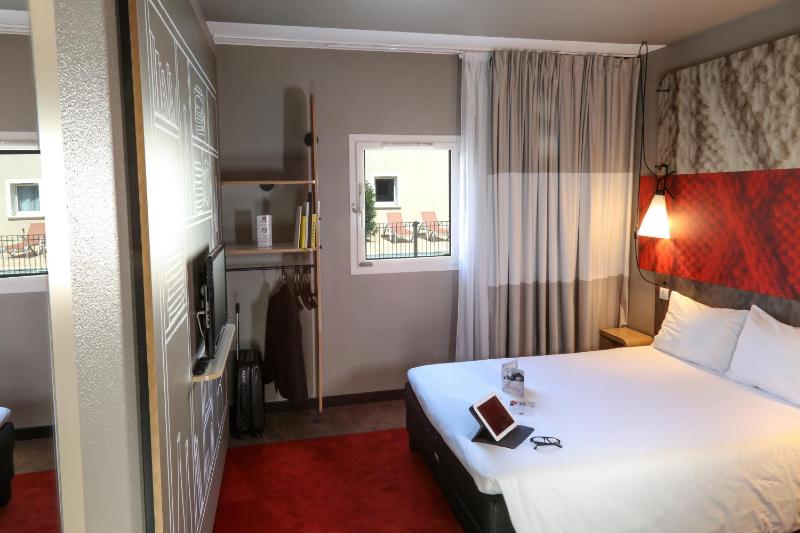 Double Room image 2