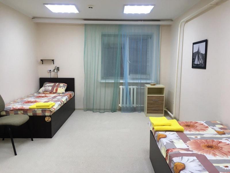 Single Bed in Dormitory Room image 2