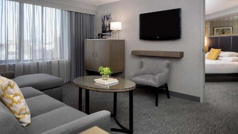 Executive Suite image 3