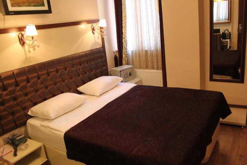 Standard Single Room image 4