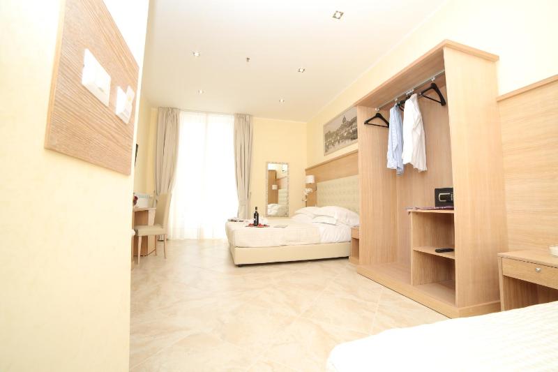 Suite with City View image 2