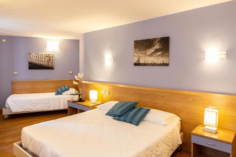 Triple Room image 4