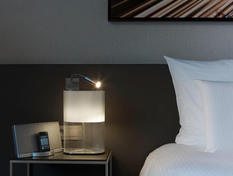 Deluxe Twin Room with View image 3