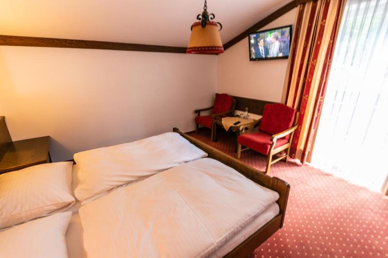 Double Room image 2