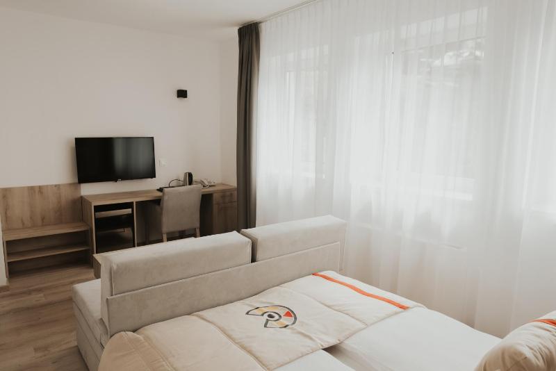 King Studio with Sofa Bed image 1
