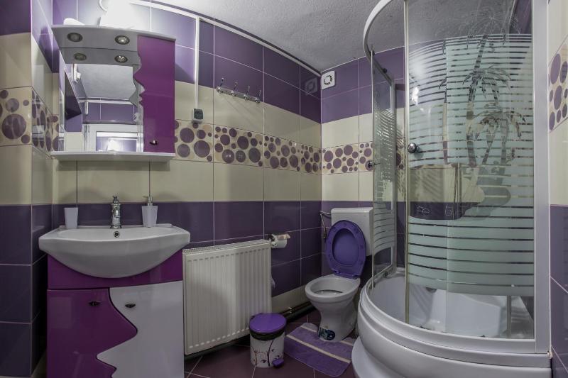 Triple Room with Private Bathroom image 2