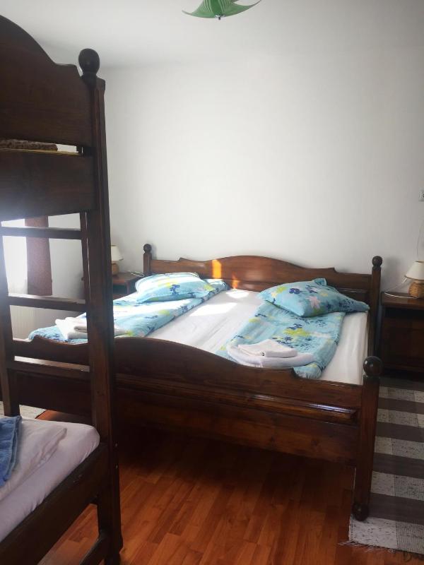 Twin Room image 4