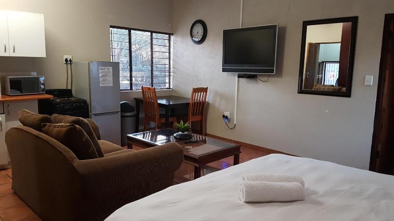 Private Apartments & Biz Stays Pretoria - image 8