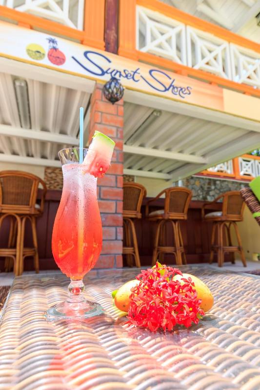 Sunset Shores Beach Hotel - image 12