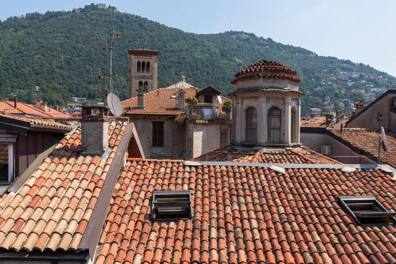 Palazzo Del Pero Luxury Attic - byMyHomeinComo - image 26