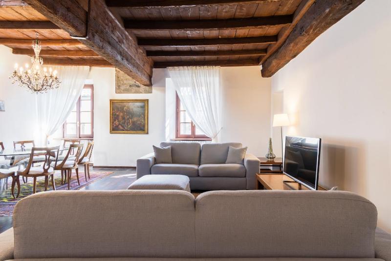 Palazzo Del Pero Luxury Attic - byMyHomeinComo - image 13