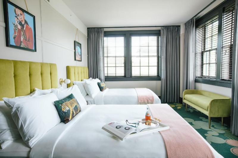 Deluxe Double Room image 2