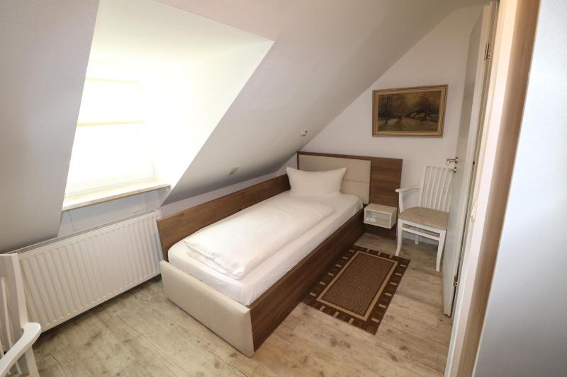 Standard Single Room image 1