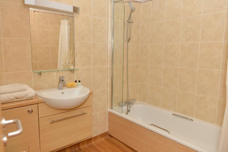 Single Room image 2