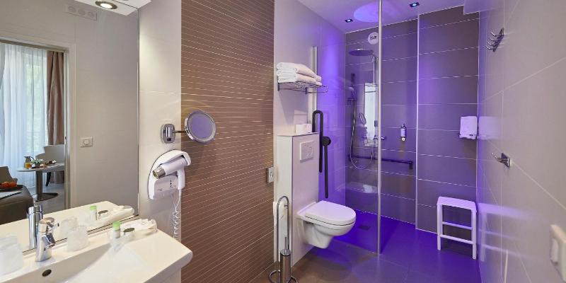 Best Western Plus Hotel Carlton - image 10