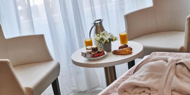 Best Western Plus Hotel Carlton - image 31