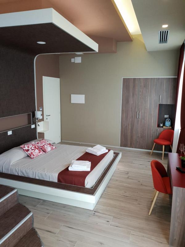 Studio with Balcony image 1