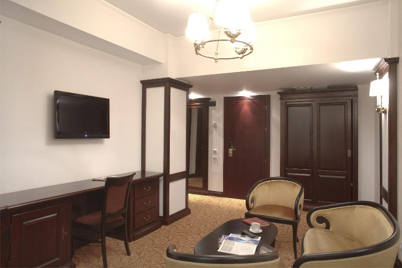 Executive Suite image 1