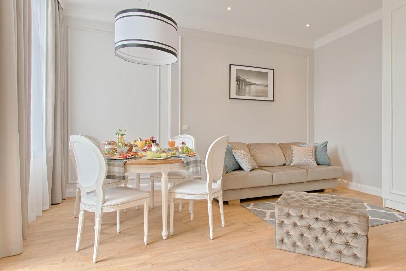 One-Bedroom Apartment with Balcony image 4
