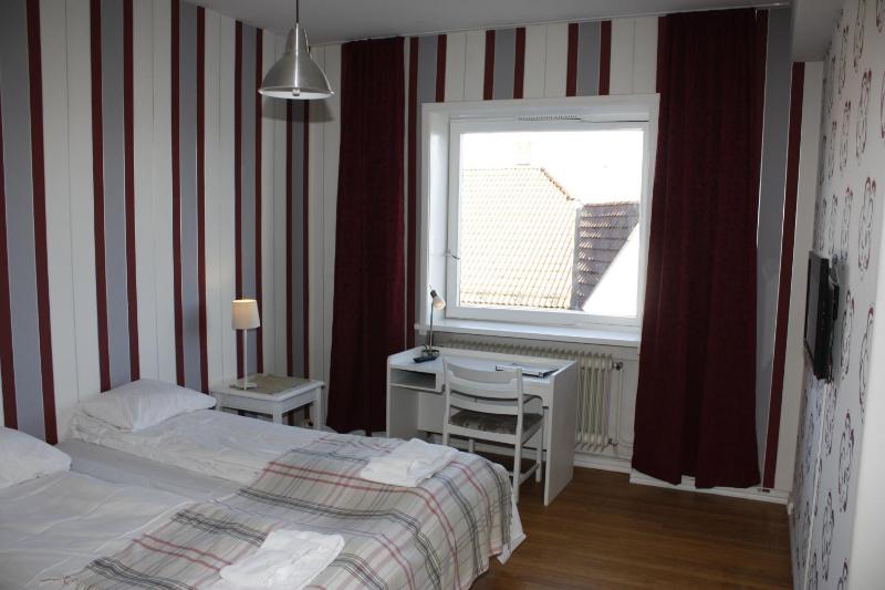 Double or Twin Room image 4