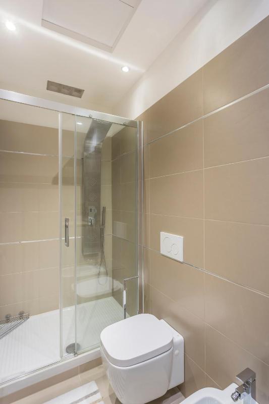 Apartment image 3