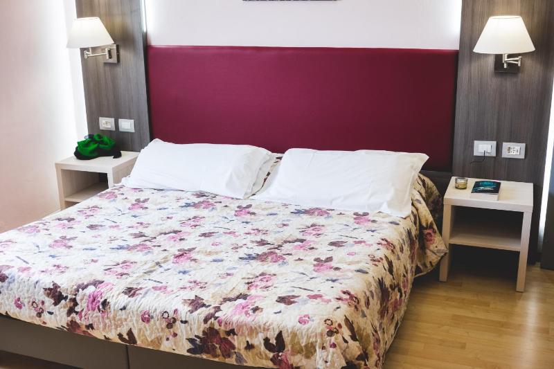 Standard Family Room image 3