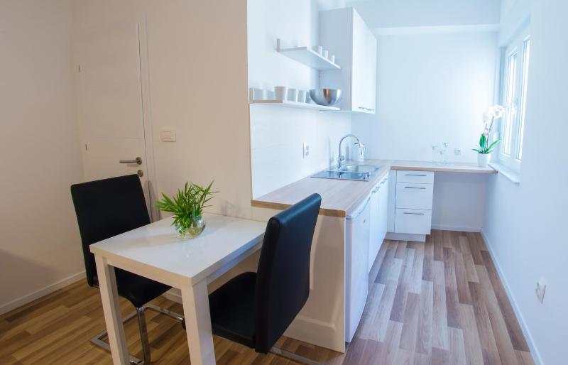 Apartment image 3
