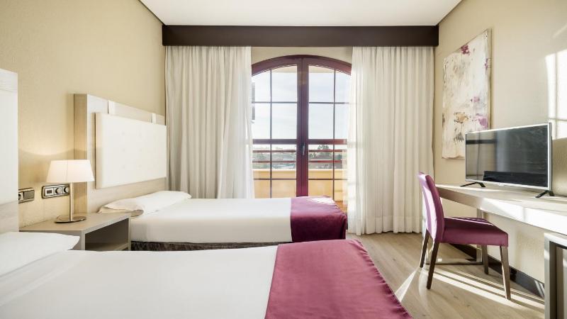 Double or Twin Room Pet Friendly image 3