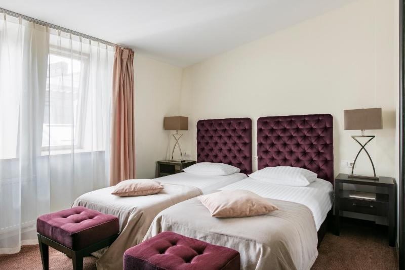 Twin Room image 1