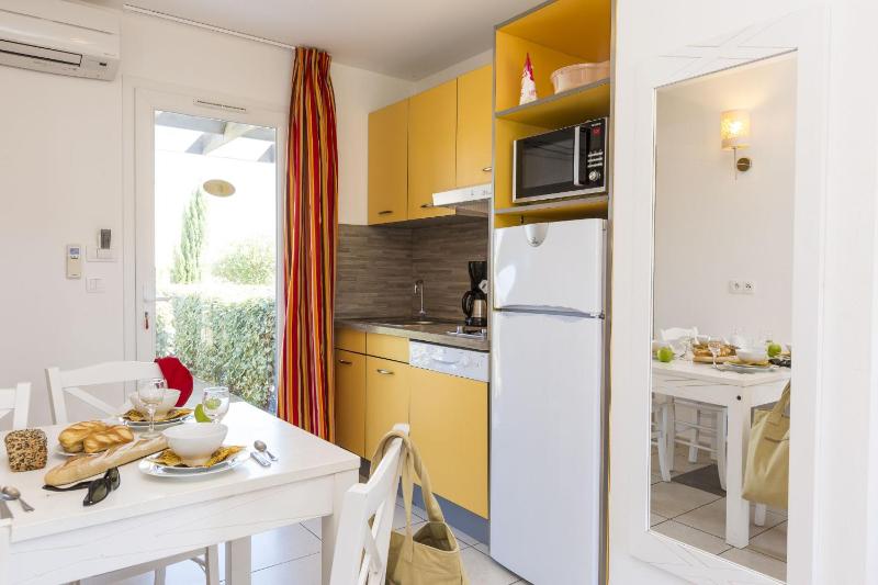 Three-Bedroom Apartment (8 Adults) image 2