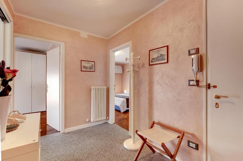 One-Bedroom Apartment image 4