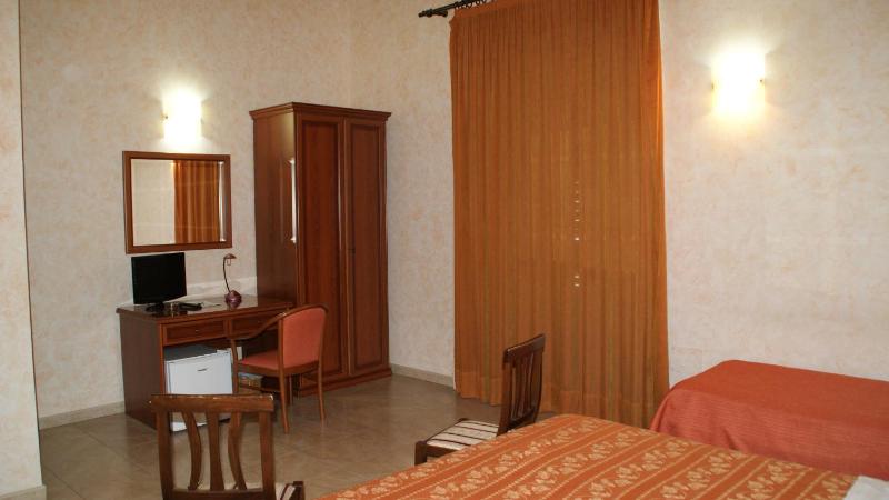 Triple Room image 3