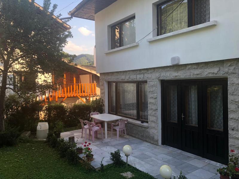 Apartment with Garden View image 3