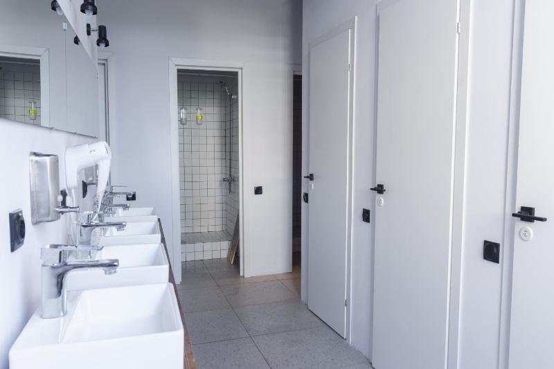 Double Room with Shared Bathroom image 3