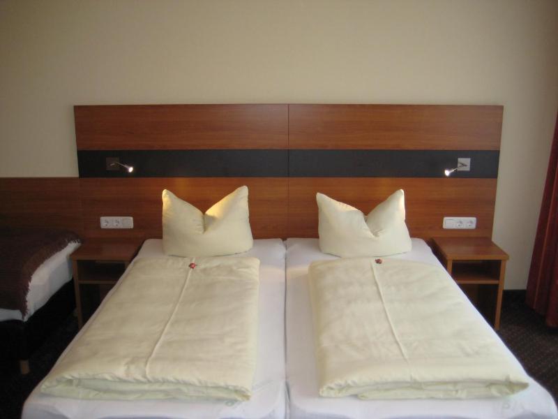Triple Room image 2