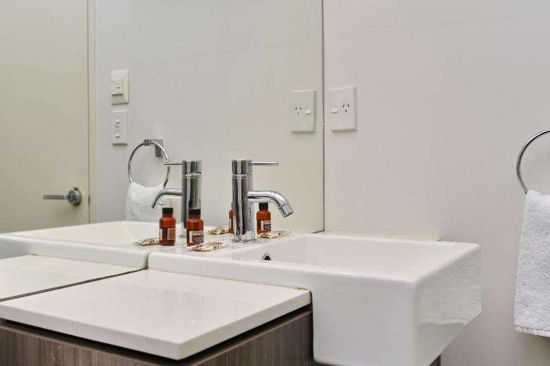 Armagh Apartment 3 - Christchurch Holiday Homes - image 2