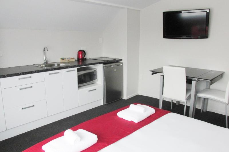 Abbey Motor Lodge - image 28