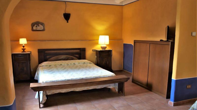Double Room image 2