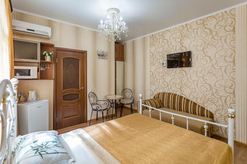 Double Room with Extra Bed image 3