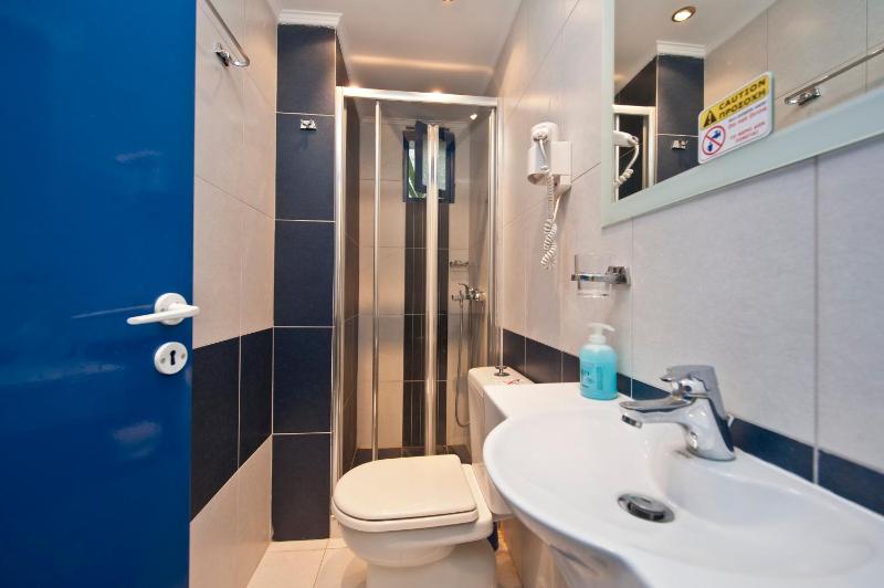 Triple Room image 3
