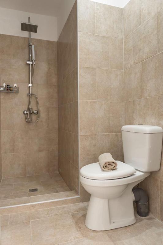 Double Room with Private Bathroom image 2