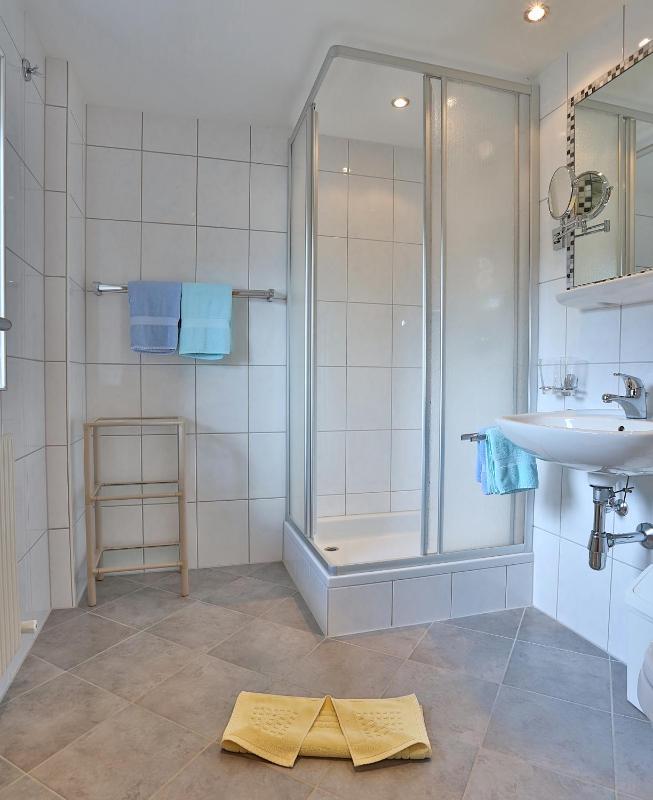One-Bedroom Apartment image 2