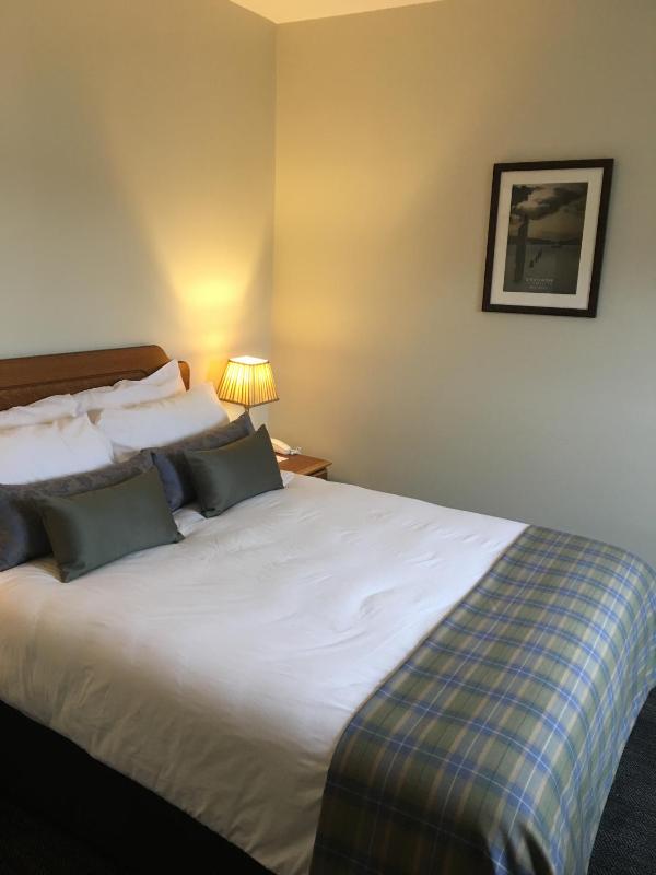 Superior Double Room image 3