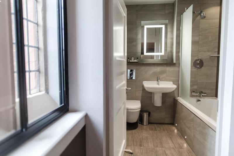 Double Room image 2