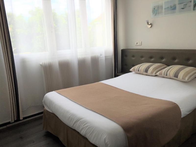 Double Room image 1