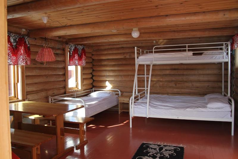 Cottage with Shared Bathroom (4 Adults) image 2