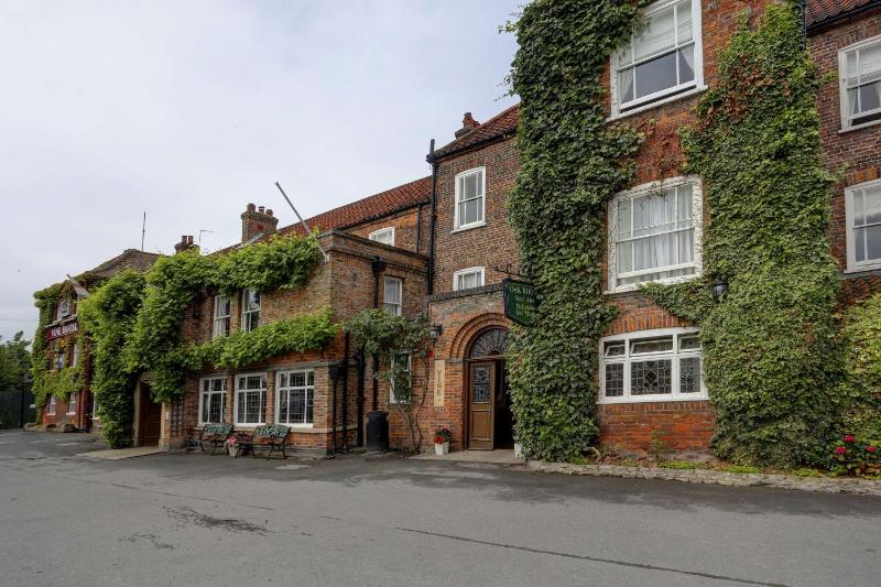 The Vine Hotel Skegness - image 1