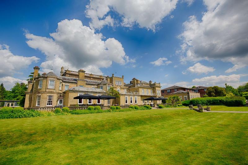 Best Western Chilworth Manor Hotel - image 1