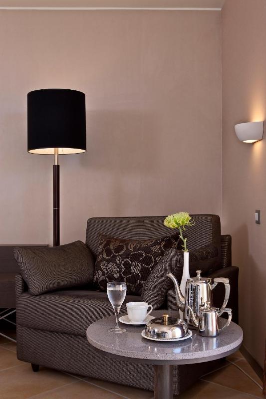 Double or Twin Room with Mountain View image 4