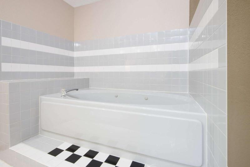 King Studio Suite - Non-Smoking image 2